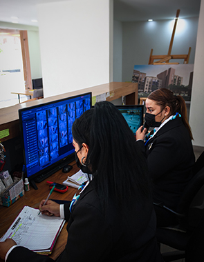 Equipo de seguridad en operación